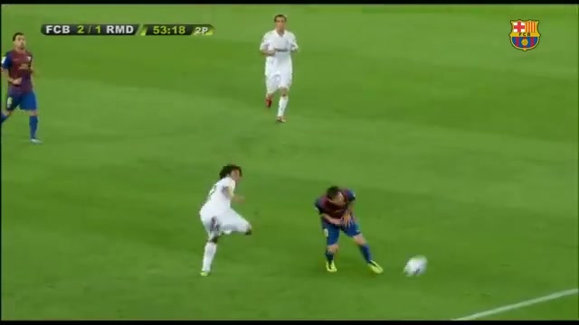 Marcelo y Messi durante el salto